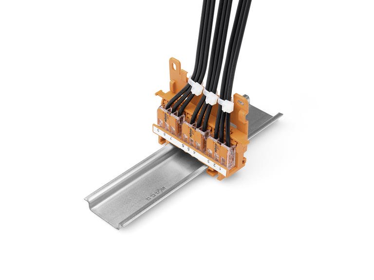 Wago 221Connectors on Din Rail